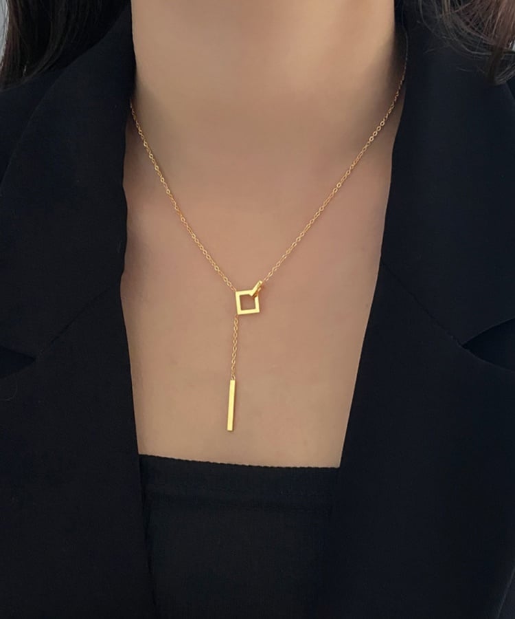 ダブルスクエアラリエットネックレス2