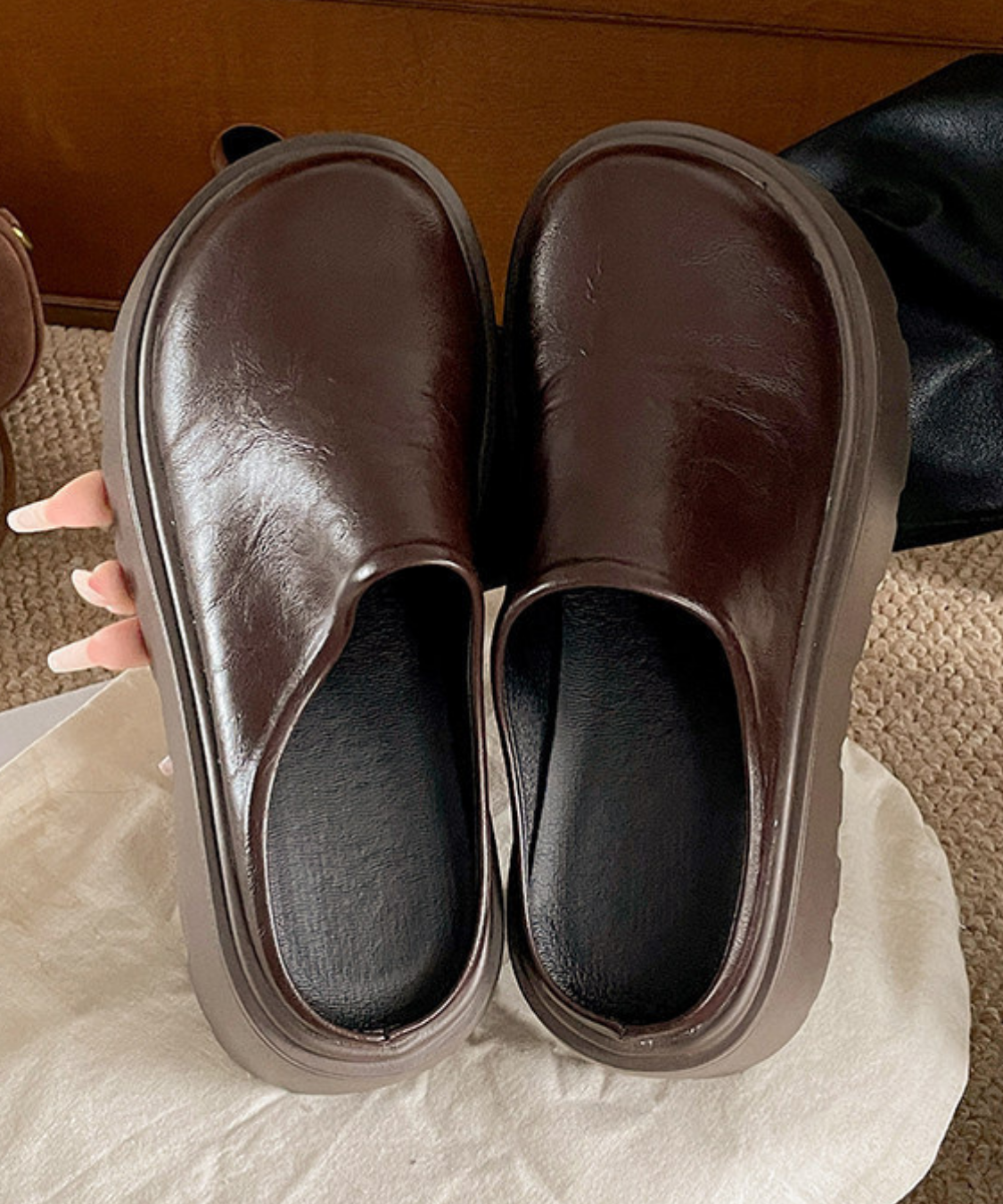 プラットフォームフェイクレザーサボ