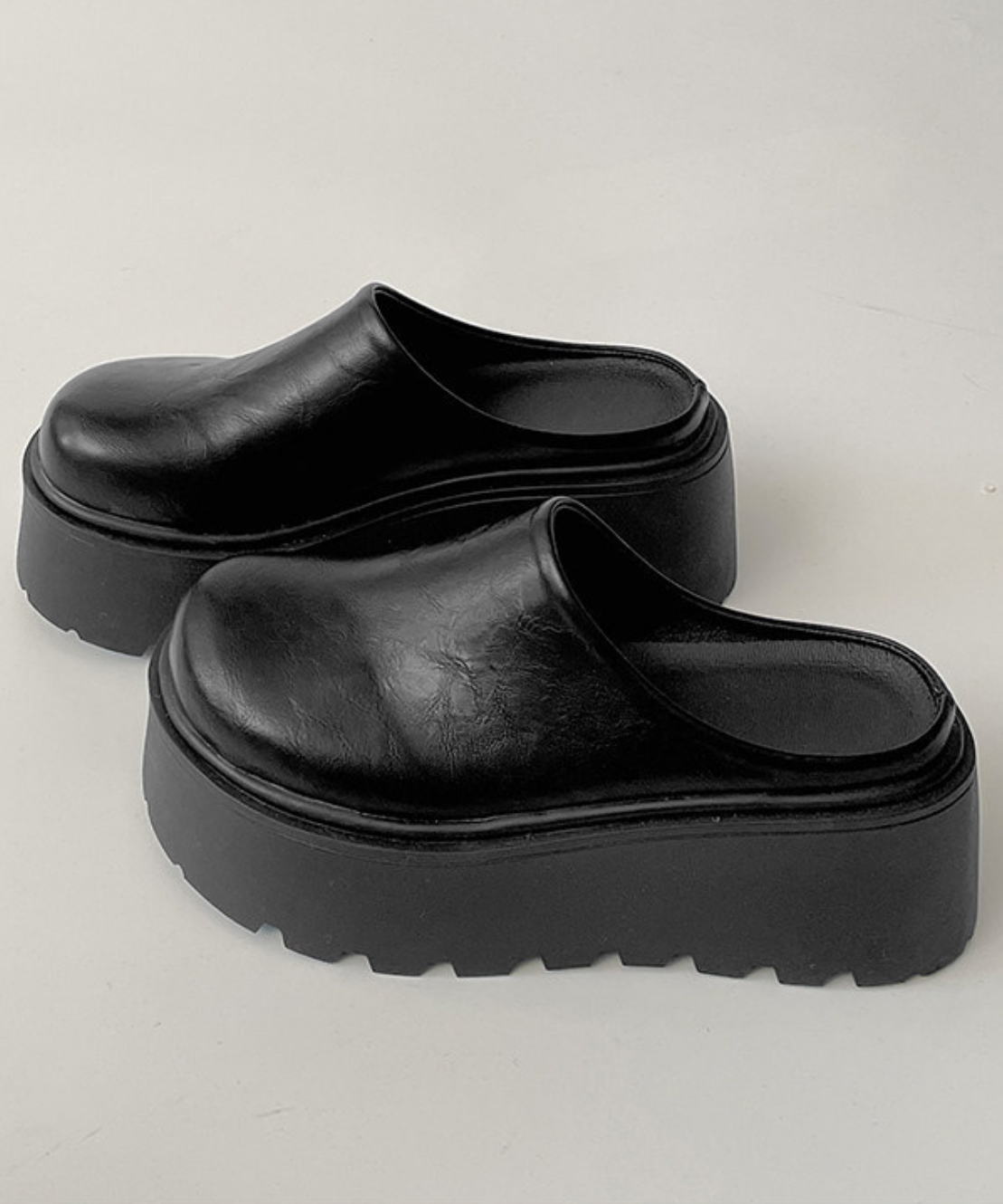 プラットフォームフェイクレザーサボ