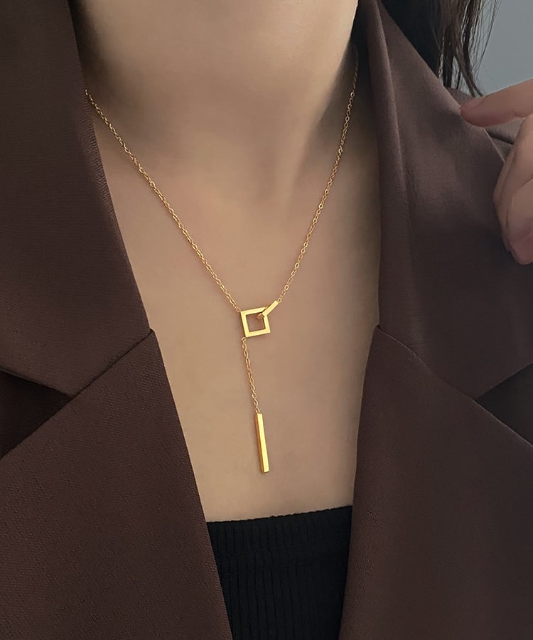 ダブルスクエアラリエットネックレス5