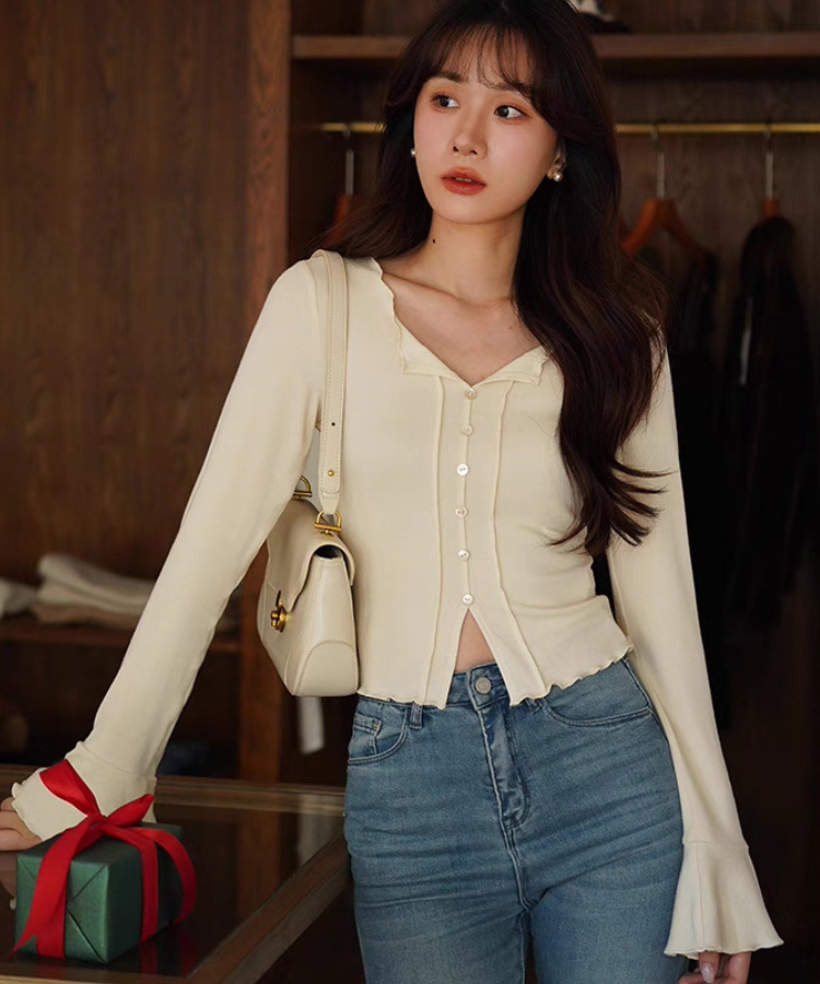 ベルスリーブスリムショートトップス