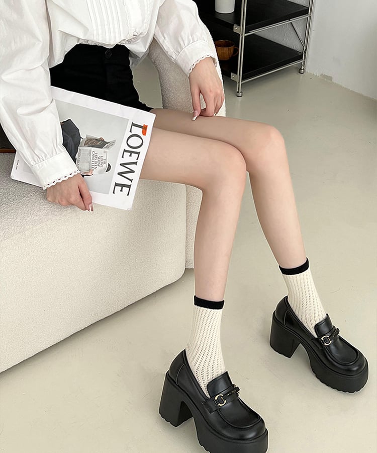 スクエアトゥチャンキーヒールビットロゴローファー8